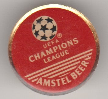 Amstel beer ueva championsleague vintage voetbal pin, Verzamelen, Verzenden, Zo goed als nieuw, Sport