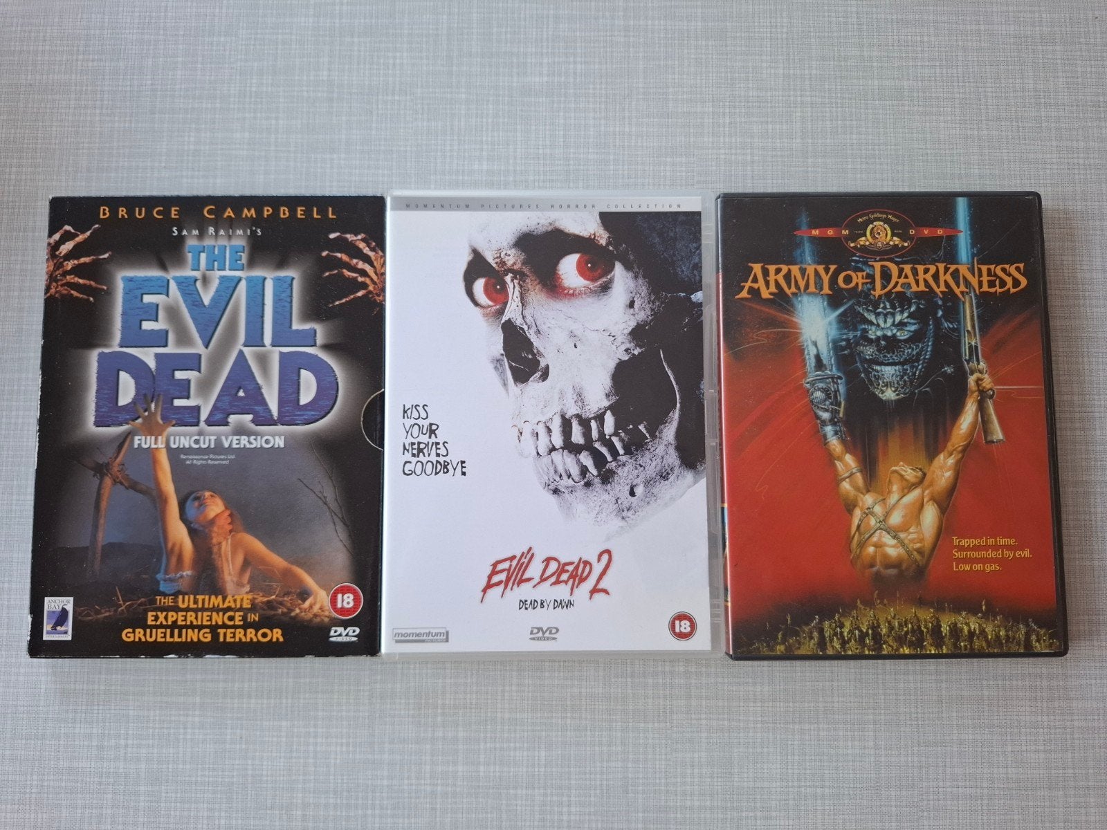 Evil Dead Trilogy - DVD  - UK Import zonder NL ondertiteling, Cd's en Dvd's, Dvd's | Horror, Gebruikt, Vanaf 16 jaar, Boxset, Ophalen of Verzenden
