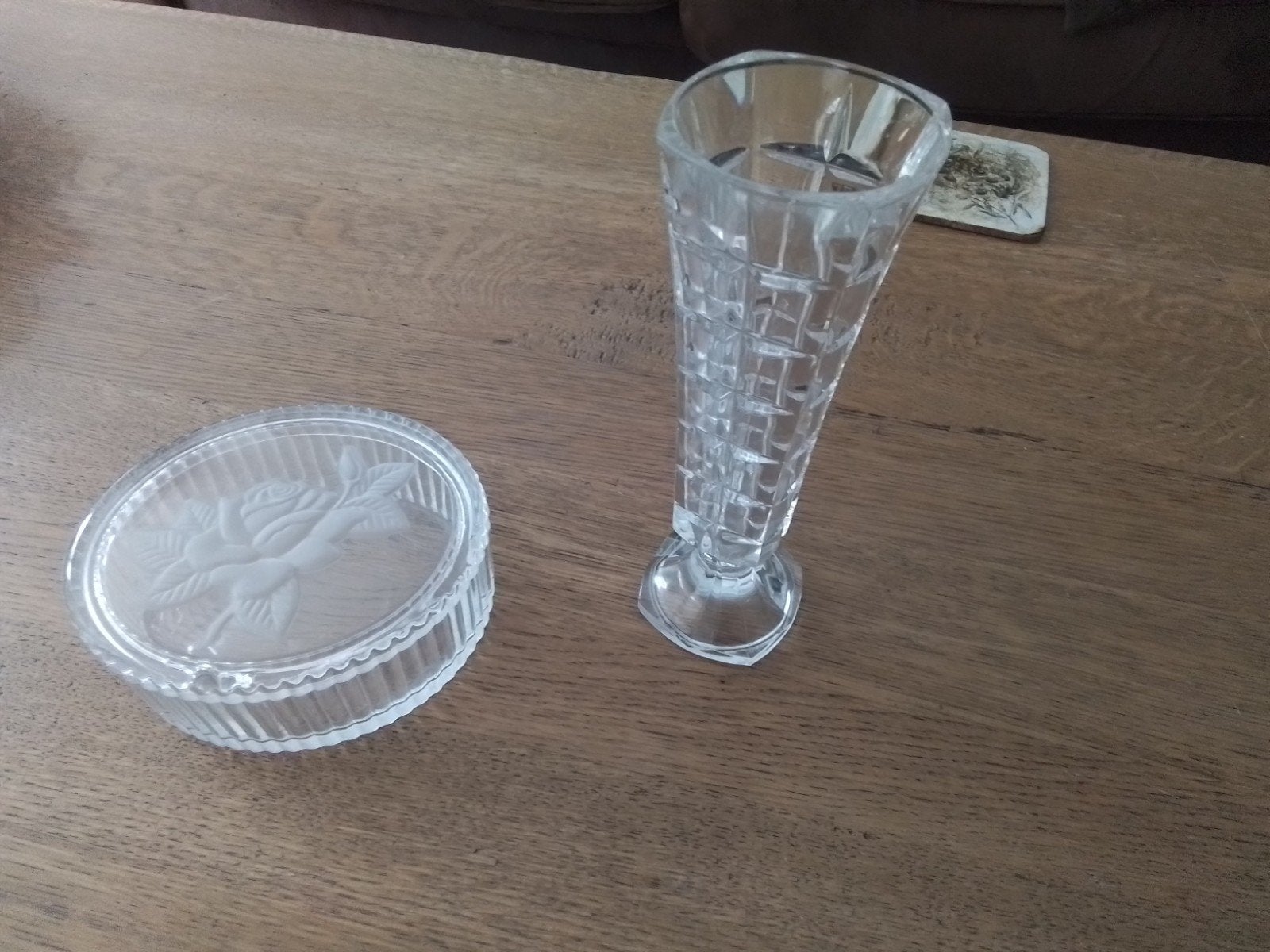 Glazen doosje met roos en vaasje, Ophalen of Verzenden