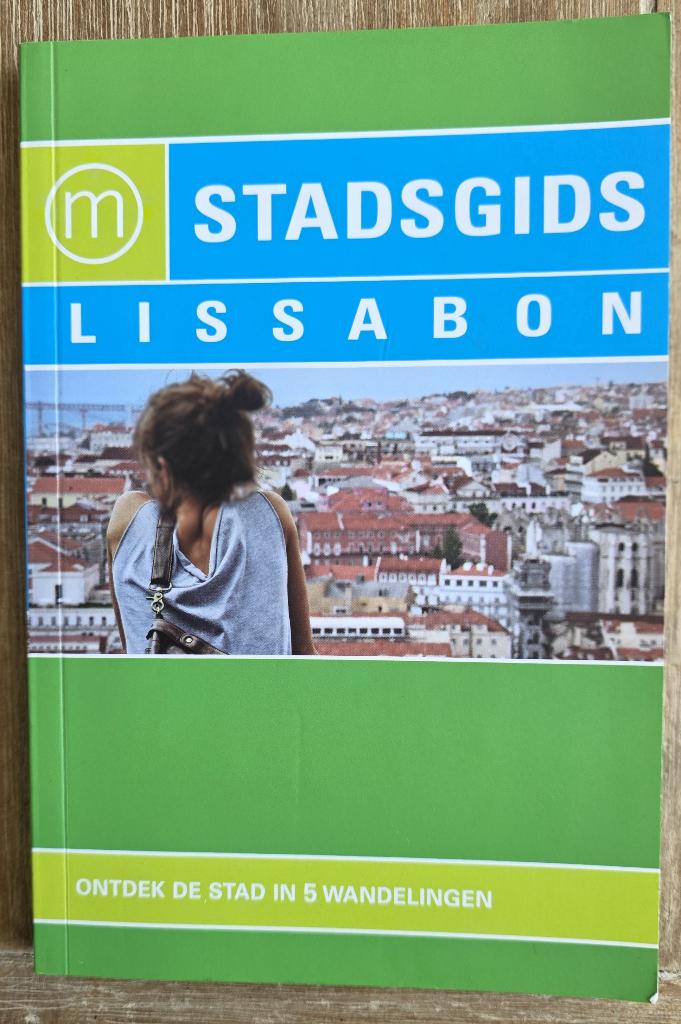 Momo Stadgids Lissabon - Ontdek de stad in 5 wandelingen, Overige merken, Europa, Ophalen of Verzenden, Zo goed als nieuw