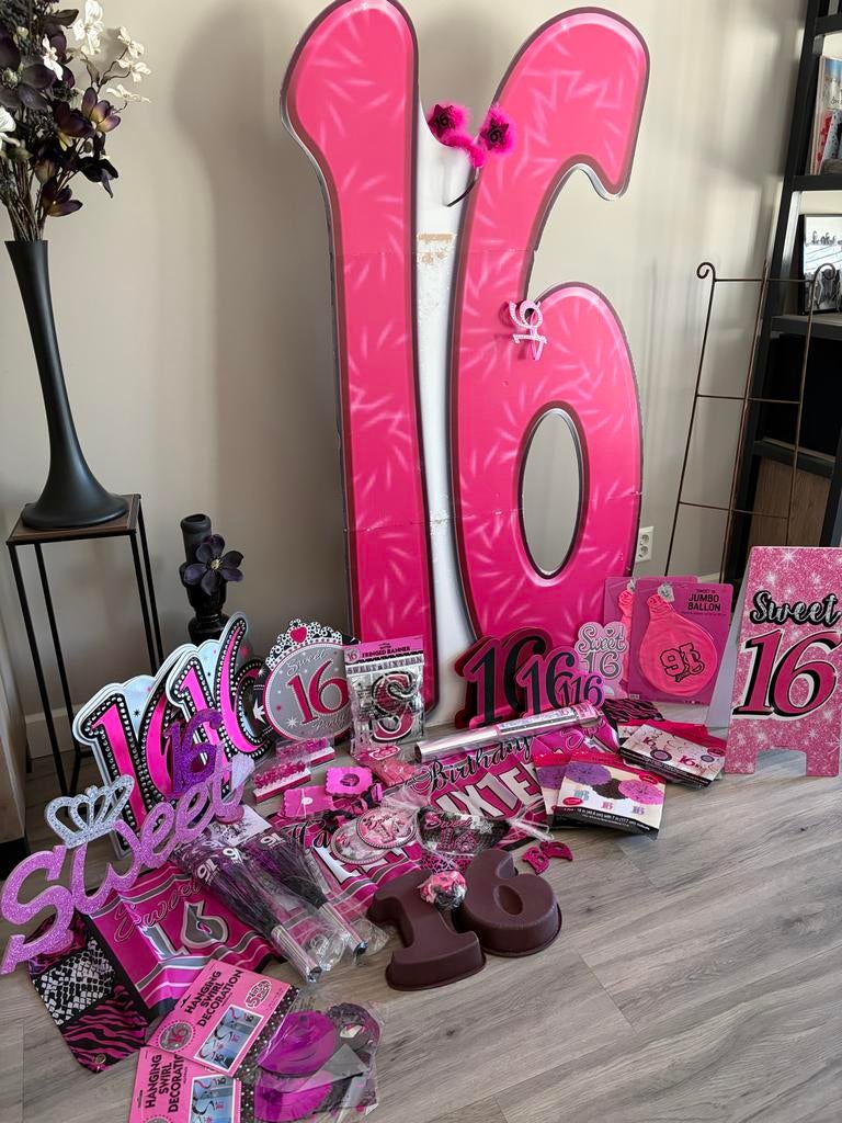 Sweet 16 Feestdecoratie Pakket - heel veel en zgan of nieuw, Ophalen, Zo goed als nieuw, Versiering, Verjaardag