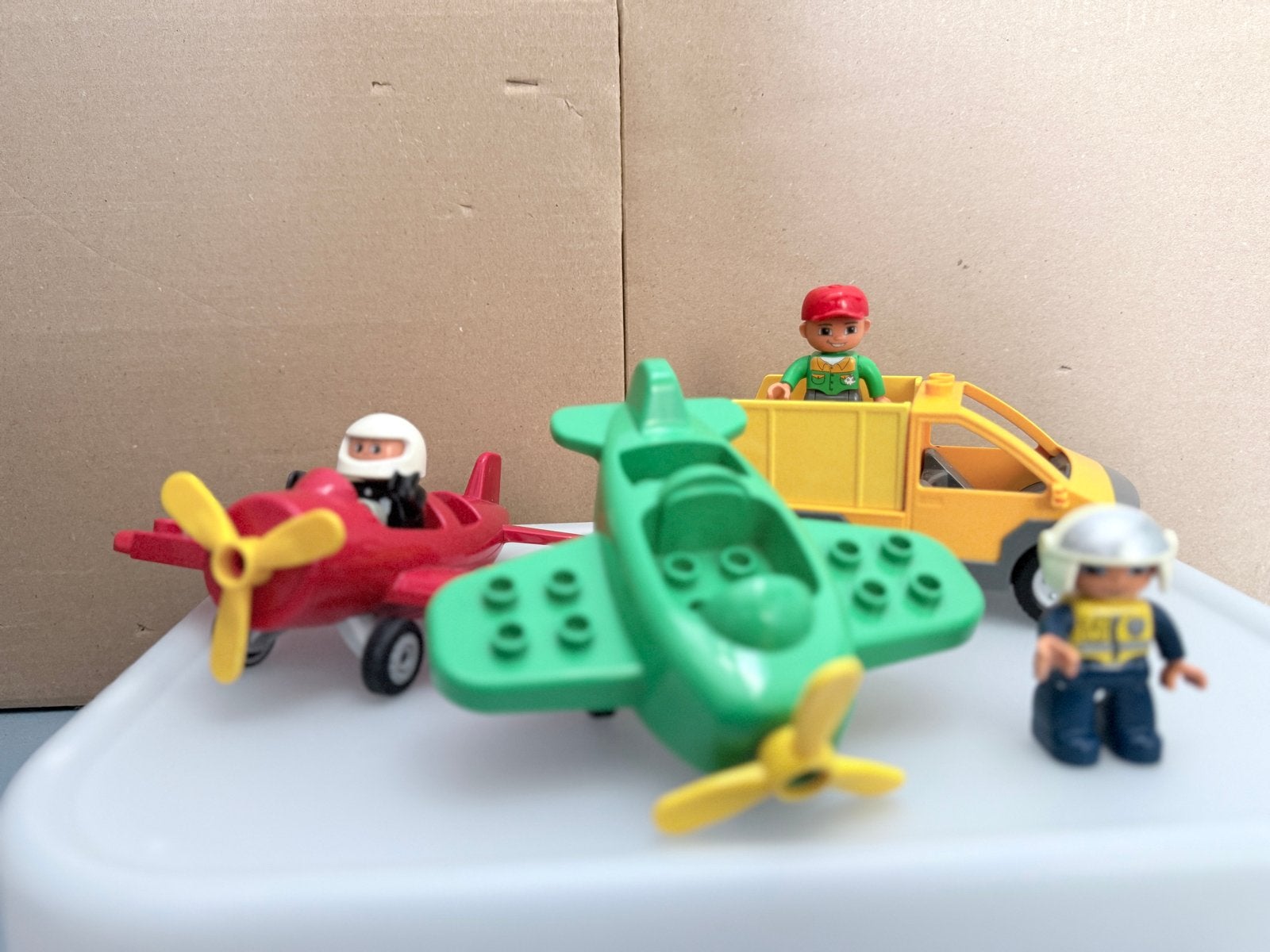 Lego Duplo Vliegtuigen en busje met poppetjes, Inclusief minifiguren, Gebruikt, Ophalen of Verzenden, Duplo