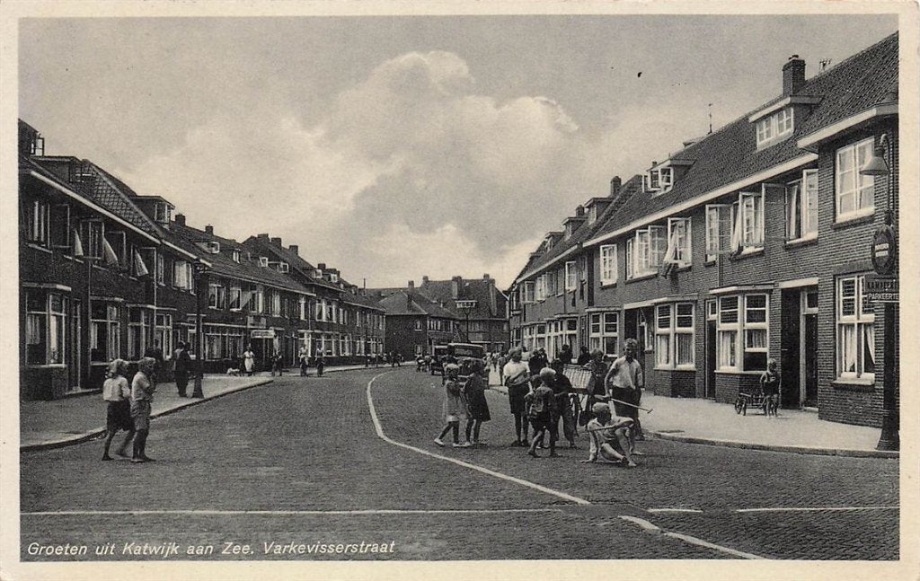 703-343-007 Groeten uit Katwijk aan Zee Varkevisserstraat, Verzenden, Voor 1920, Zuid-Holland