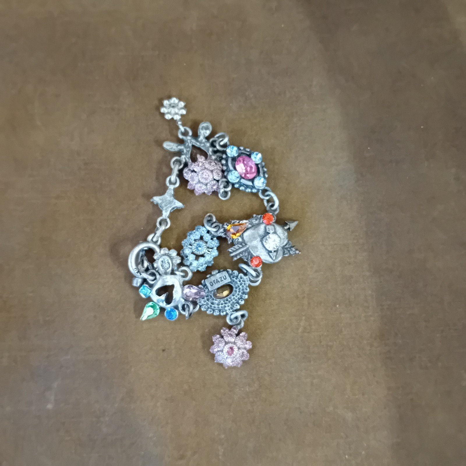 Otazu armband met kleurrijke kristallen en bedels, Sieraden, Tassen en Uiterlijk, Armbanden, Overige materialen, Overige kleuren