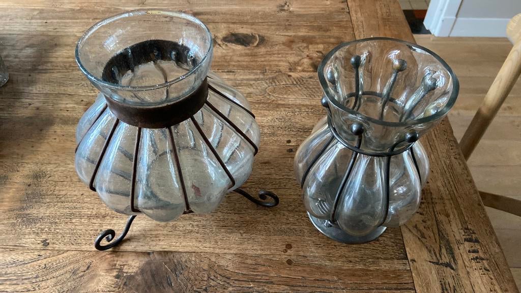 Twee Venetiaanse vazen, Ophalen of Verzenden, Zo goed als nieuw, Overige materialen, Minder dan 25 cm