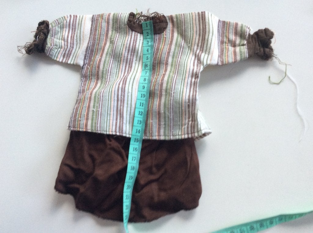Poppenkleding set: rok, sokken, truitje en sjaal (15 cm), Verzamelen, Poppen, Ophalen of Verzenden, Gebruikt, Kleertjes