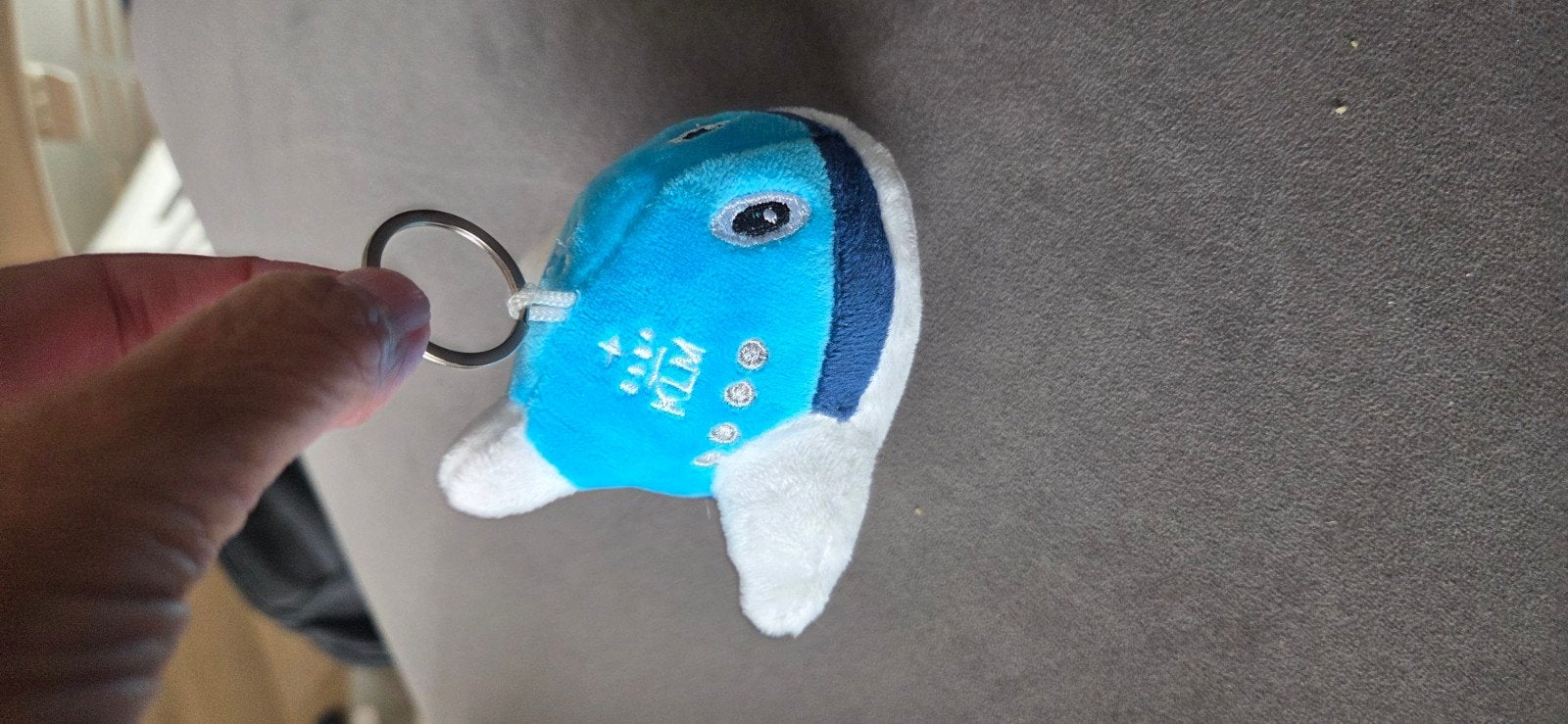 nieuw! KLM sleutelhanger, sjaal en Pride 2026 T-shirt, Verzamelen, Ophalen of Verzenden, Nieuw