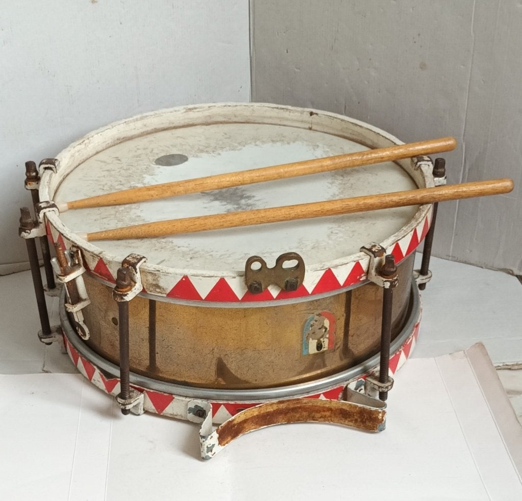 Antieke trommel met stokken van der Glas trommelfabriek, Ophalen of Verzenden, Overige soorten, Overige gebieden