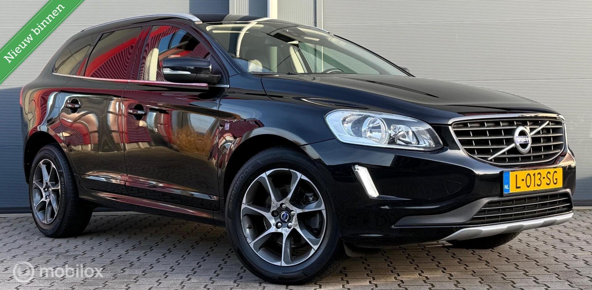 Volvo XC60 2.0 D3 FWD Ocean Race Clima/Cruise/PDC/Trekhaak, Voorwielaandrijving, Euro 6, 4 cilinders, Zwart