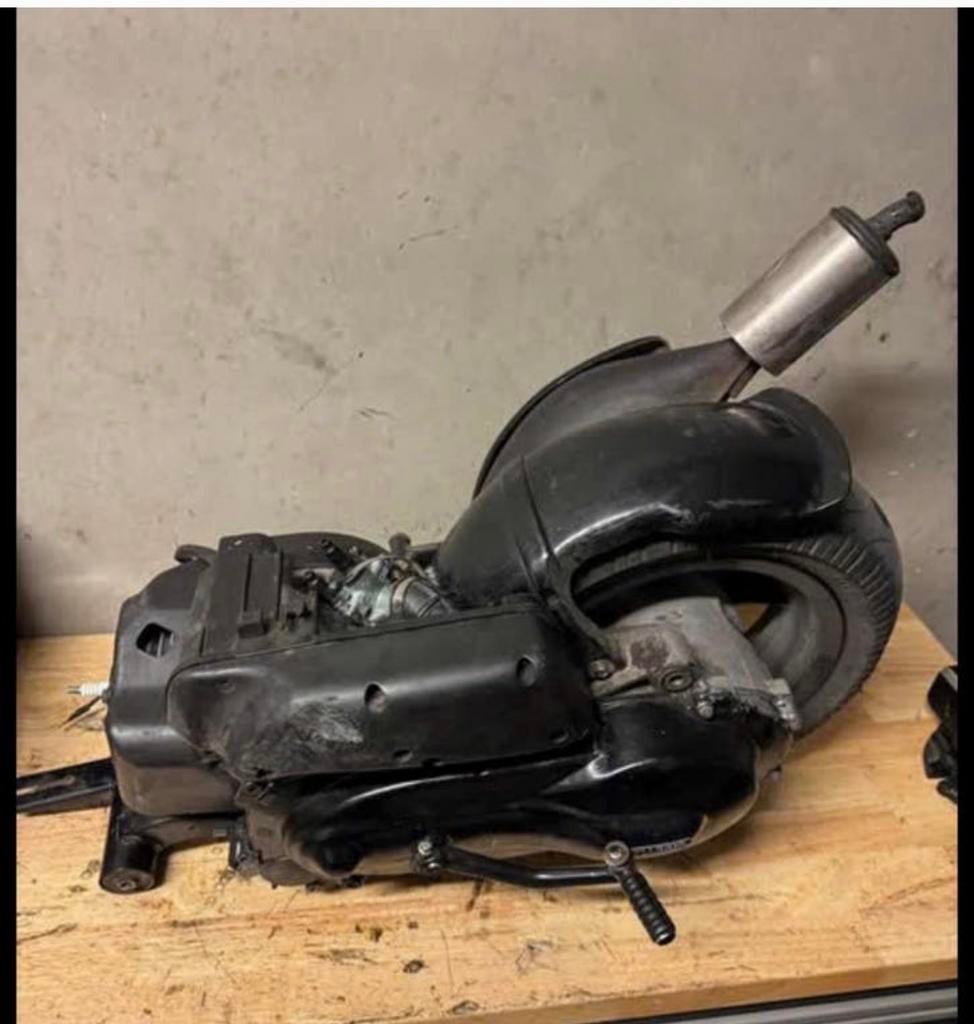 50/70/125cc 2 takt blok gezocht!!!!!!!!, Ophalen of Verzenden, Zo goed als nieuw, Blok, Piaggio
