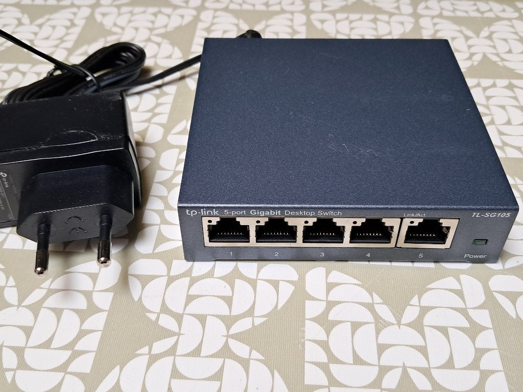 TP-Link 5-port Gigabit Switch, Ophalen of Verzenden, Gebruikt, TP-Link