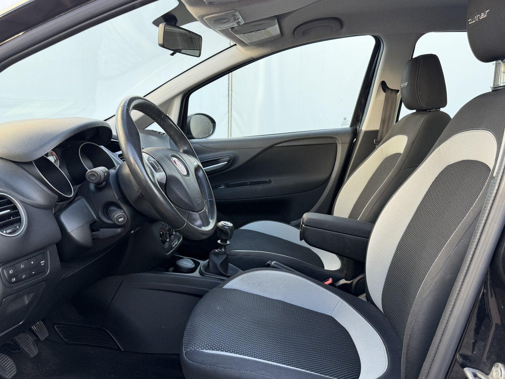 Fiat Punto Evo 0.9 TwinAir Easy Airco Cruise-Control Trekhaa, Voorwielaandrijving, Euro 5, 86 pk, Gebruikt