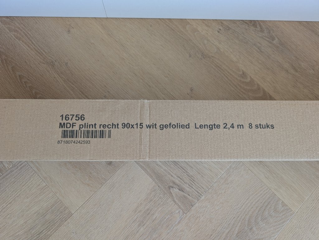 Plinten met 90x15, Doe-het-zelf en Verbouw, Plinten en Afwerking, Ophalen, Nieuw, Mdf, 200 tot 250 cm