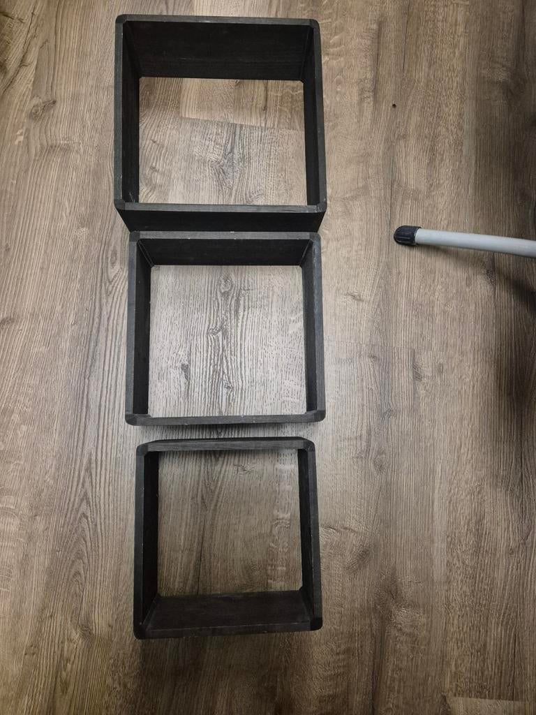 3 Wandkastjes / Kubus kastjes, Met plank(en), Minder dan 50 cm, Gebruikt, Ophalen of Verzenden