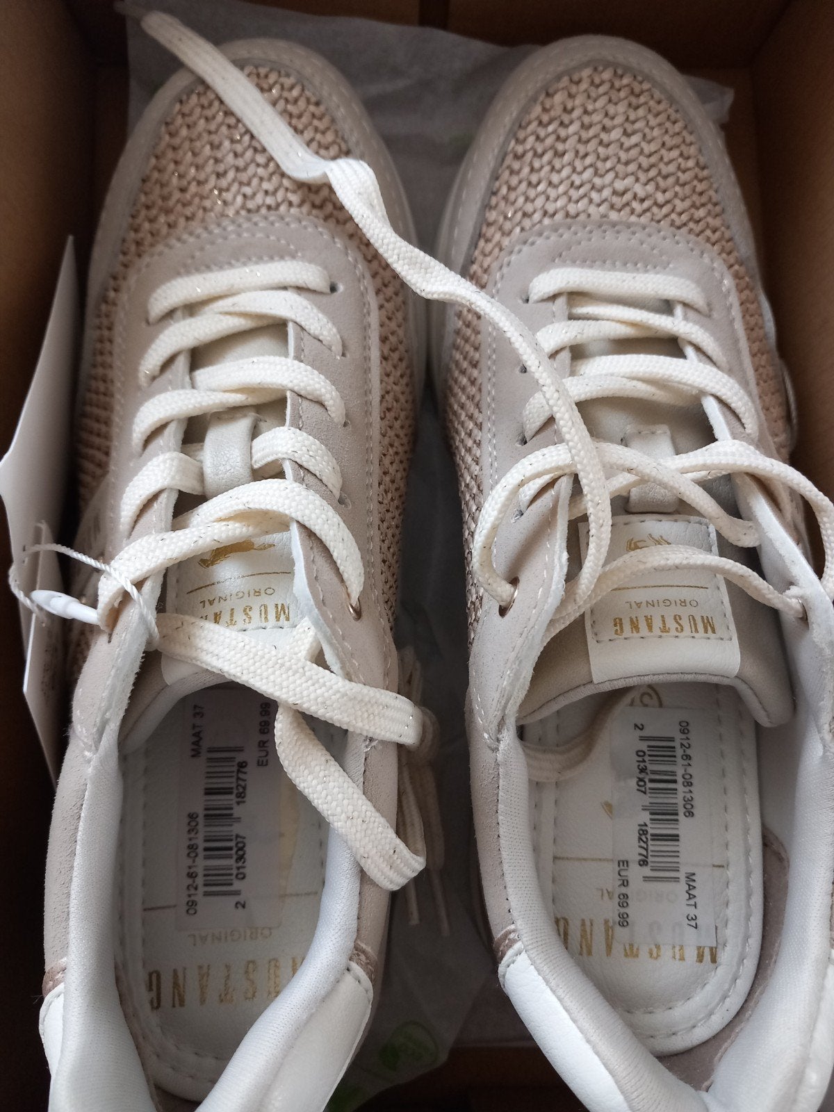 Nieuwe Mustang sneakers maat 37 - Beige/Goud, Beige, Nieuw, Ophalen of Verzenden, Sneakers of Gympen
