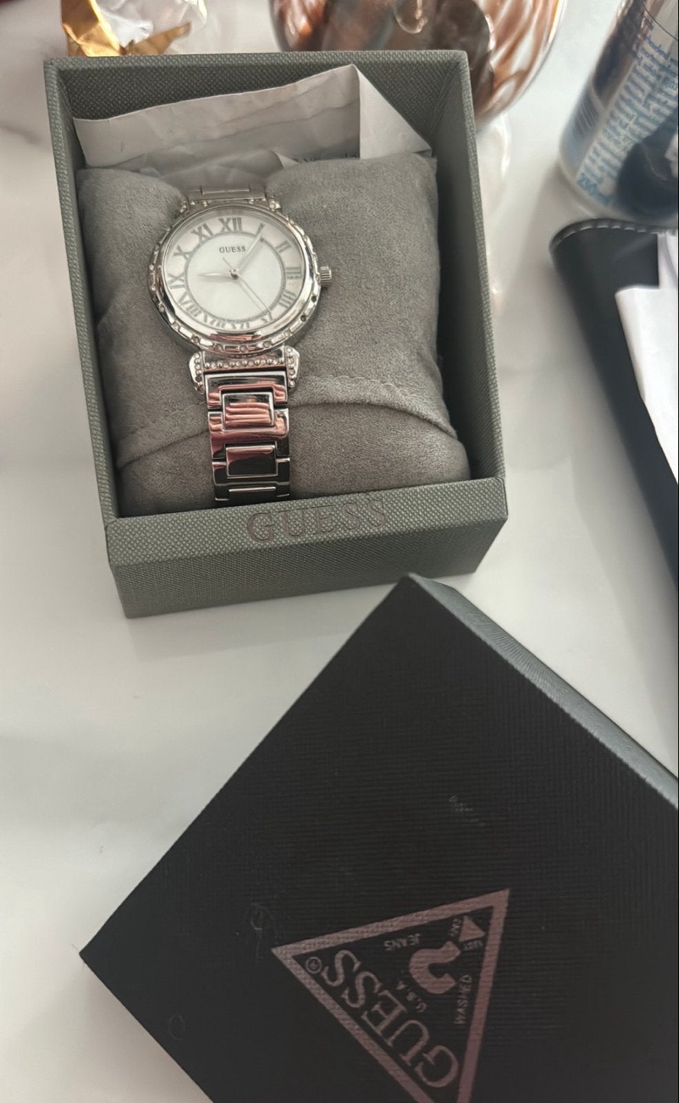 Guess dameshorloge met strass en zilverkleurige band, Staal, Guess, Polshorloge, Ophalen of Verzenden