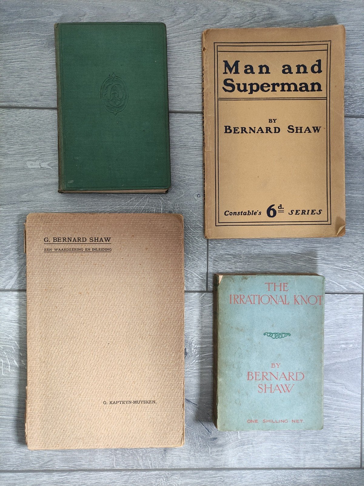 Lotje van 8 antieke boeken, Antiek en Kunst, Ophalen of Verzenden