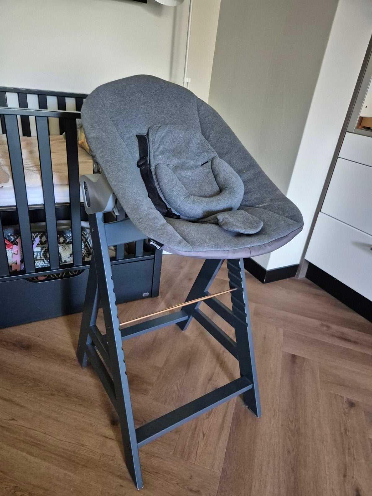 Nuna Zaaz meegroeistoel met babyzitje, Kinderen en Baby's, Ophalen, Zo goed als nieuw, Meegroeistoel, Gordel(s)