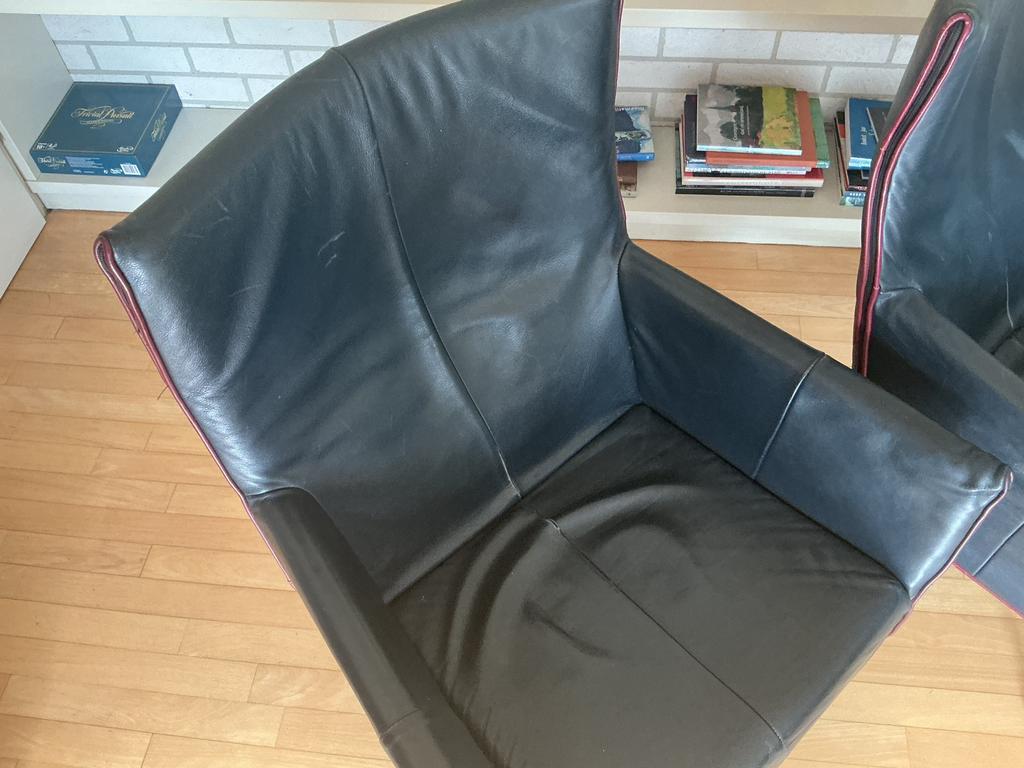 Montis Charly stoelen, zwart met rode bies., Huis en Inrichting, Ophalen, Gebruikt, Zwart, Twee