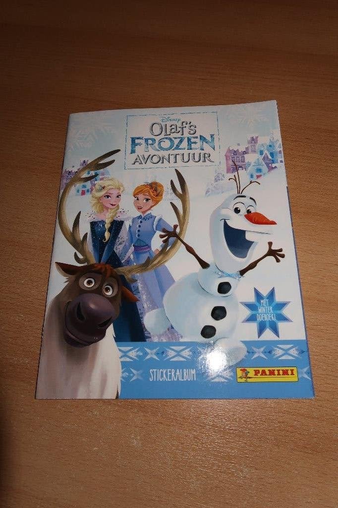 Nieuw Frozen / Disney stickeralbum en doeboek in 1, Ophalen of Verzenden, Overige figuren, Nieuw, Overige typen
