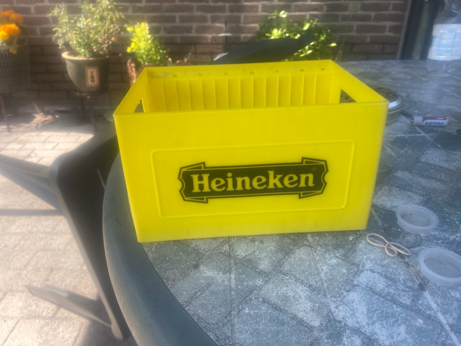 Heineken CD houder - Gele krat voor CD's, Kunststof, Gebruikt, Minder dan 25 discs, Ophalen of Verzenden