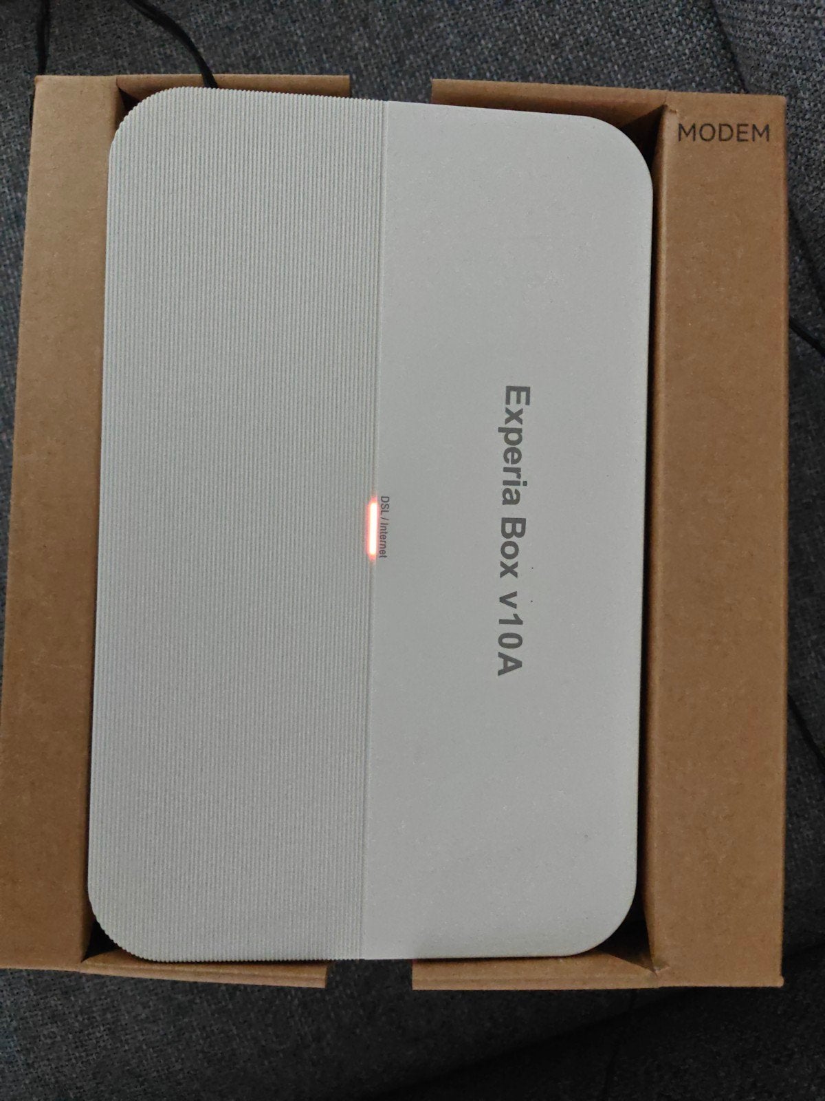 KPN Experia Box V10A Router/Modem, Ophalen of Verzenden, Zo goed als nieuw, Router met modem, KPN