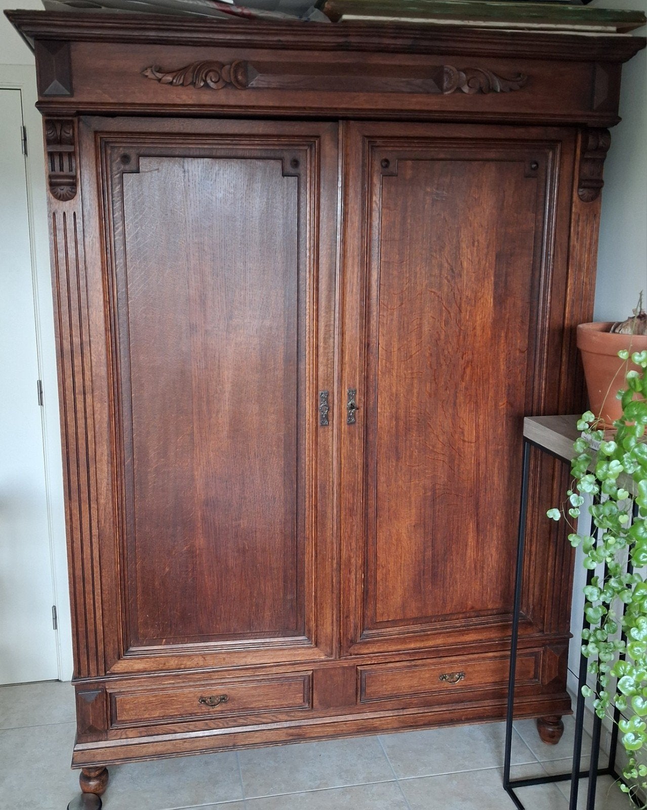 Stevige houten kast met veel opbergruimte (zelf demonteren), Antiek en Kunst, Antiek | Meubels | Kasten, Ophalen