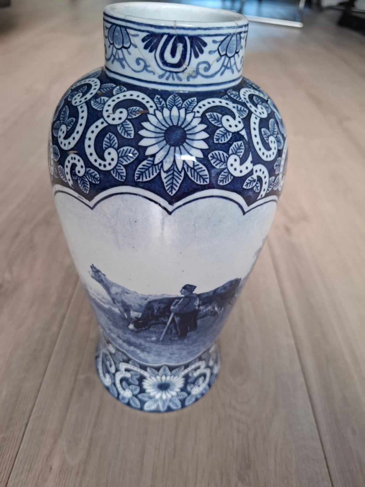 Delftsblauwe vaas met herder en koeien, gelijmd, Ophalen of Verzenden