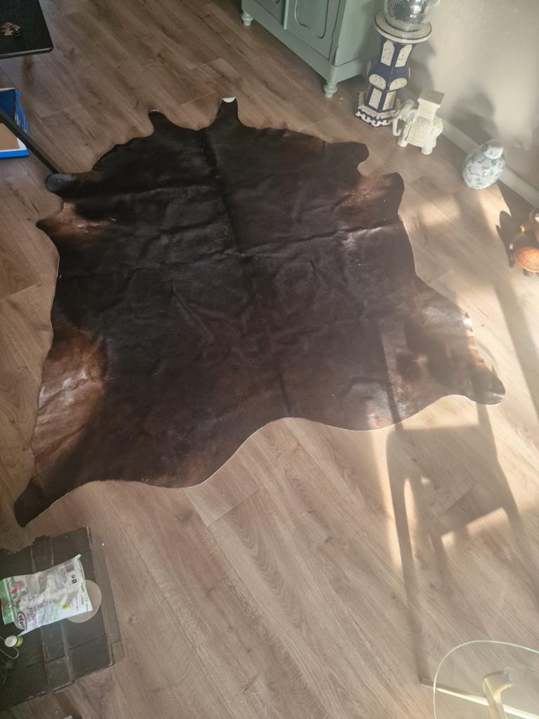 Prachtig donkerbruin koeienhuid vloerkleed, Ophalen, Zo goed als nieuw, Natuurlijk, Rustiek, Luxe, 200 cm of meer
