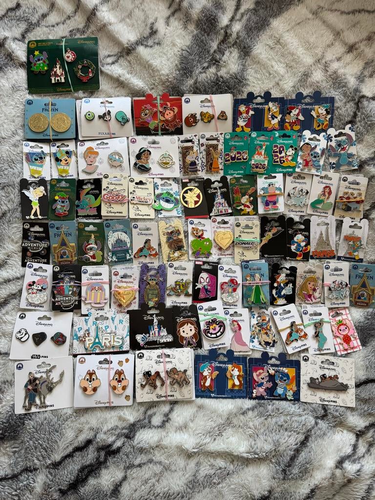 Grote collectie Disney pins - Nieuw en ongebruikt, Ophalen of Verzenden, Overige figuren, Nieuw, Beeldje of Figuurtje