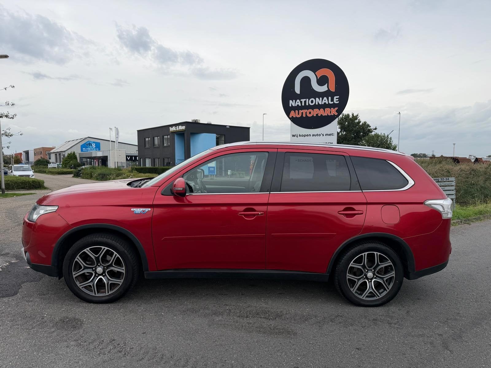 Mitsubishi Outlander | 2015 | 2.0 PHEV Limited Edition X-Lin, 1998 cc, Euro 6, 4 cilinders, Vierwielaandrijving