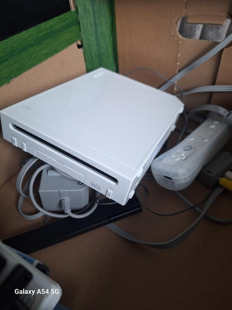 Nintendo Wii Console met Controller - Wit incl spellen, Spelcomputers en Games, Spelcomputers | Nintendo Wii, Gebruikt, Met 1 controller