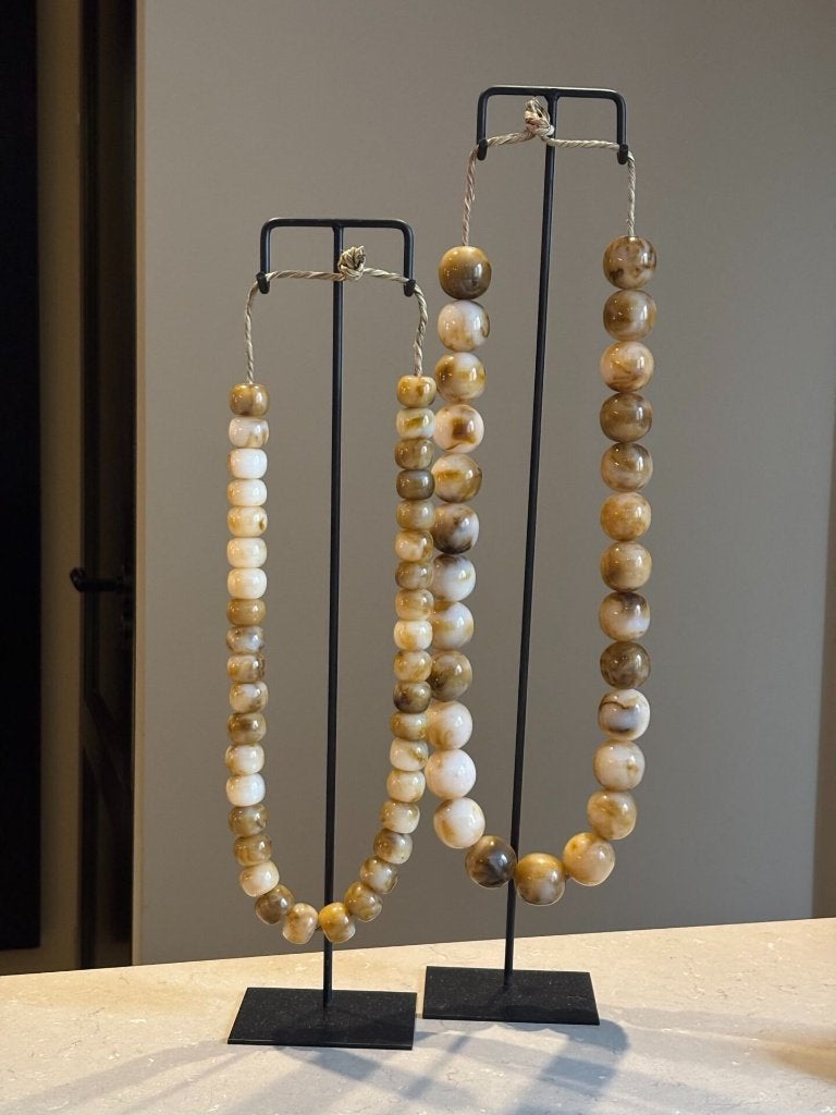 Kralenketting op standaard  45x10 cm  beige créme, Meerkleurig, Overige materialen, Overige stijlen, Nieuw
