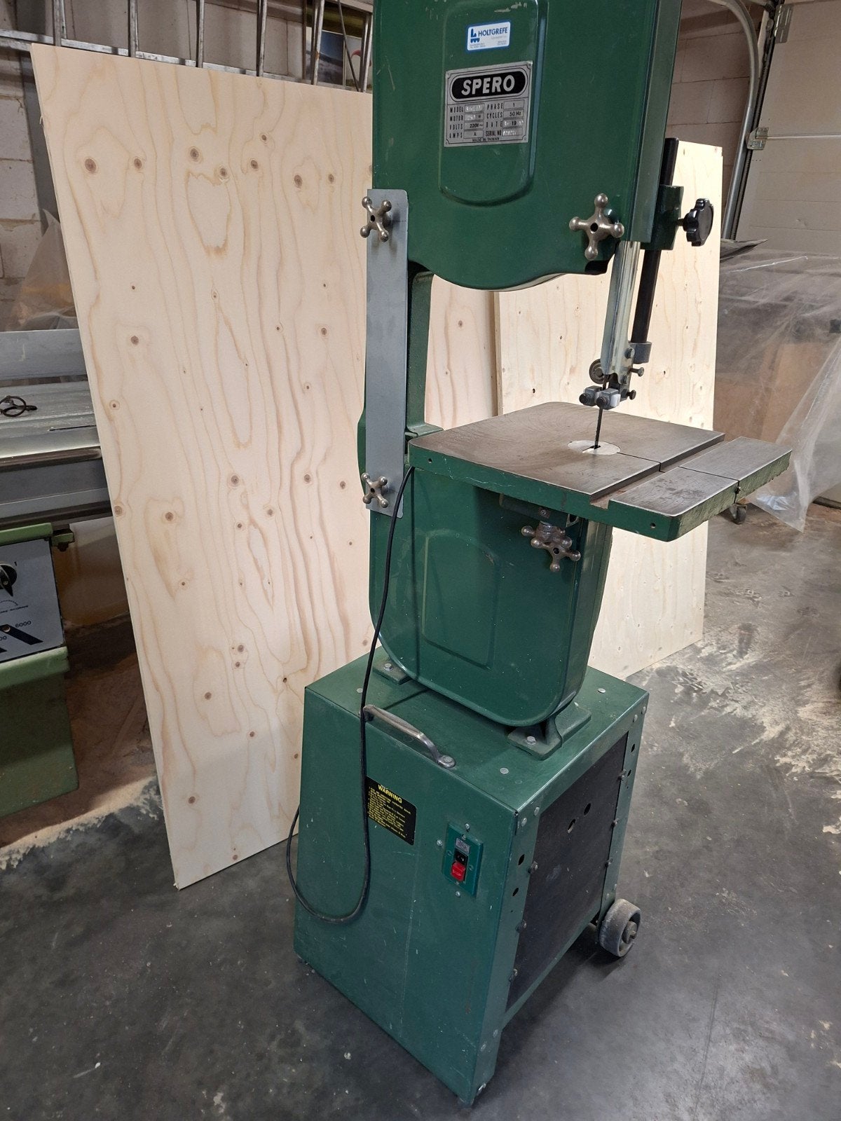 nette verrijdbare lintzaagmachines in goede staat, Ophalen of Verzenden, 1200 watt of meer, Cirkelzaag, 70 mm of meer