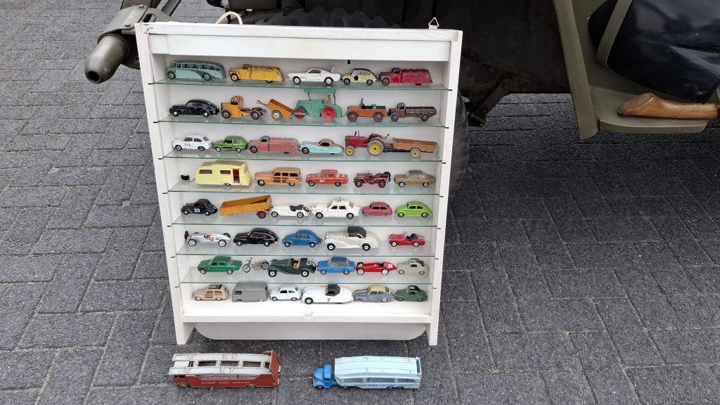 modelauto's met vitrinekast, Ophalen, Gebruikt, Auto, Dinky Toys