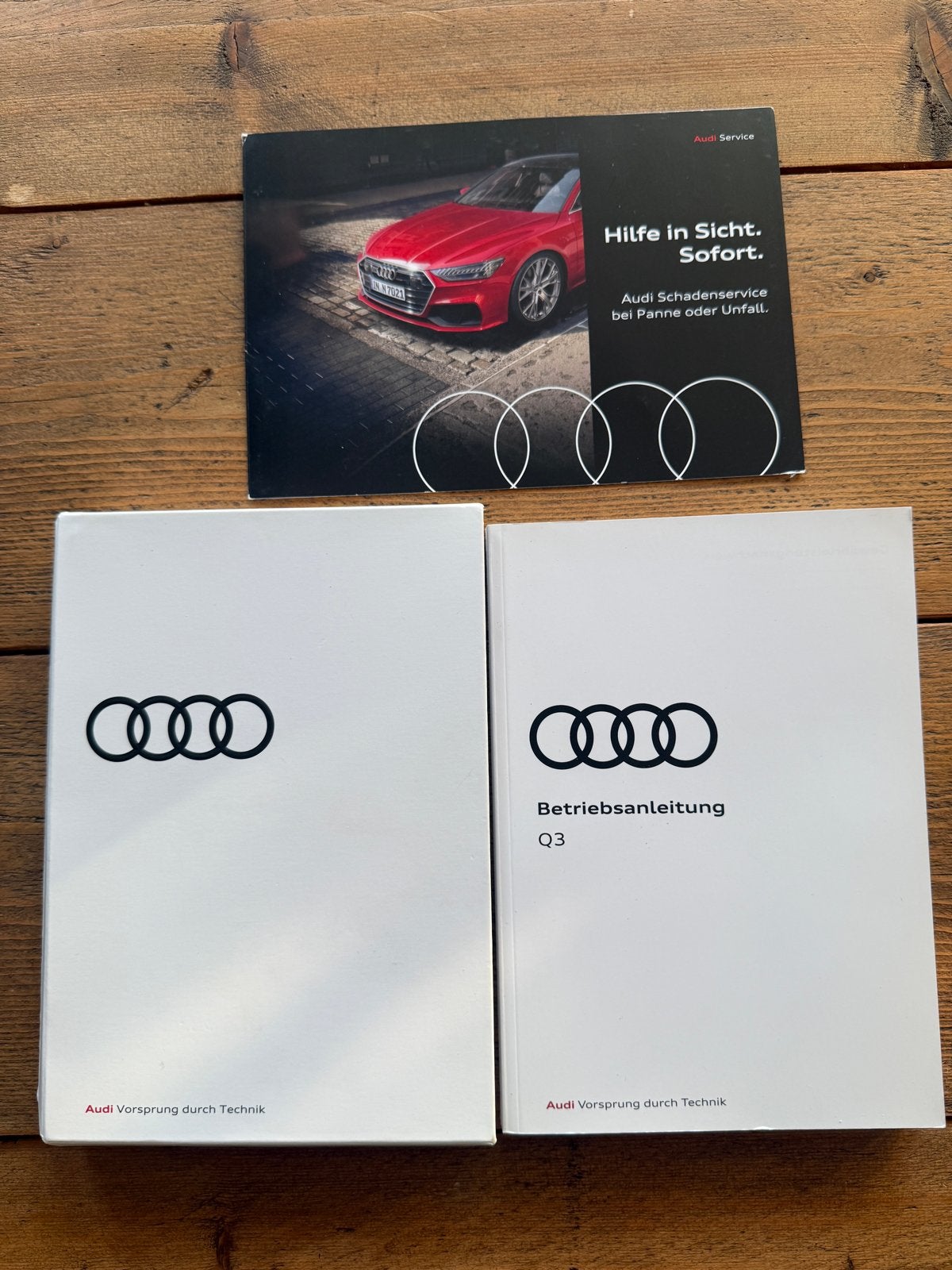 Audi Q3 Handleiding en Serviceboekje (2021) Duitstalig, Auto diversen, Handleidingen en Instructieboekjes, Ophalen of Verzenden