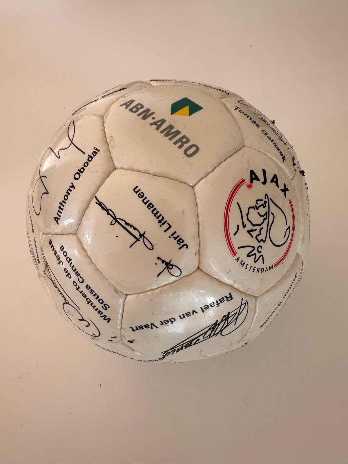 Ajax / AbnAmro bal met handtekeningen seizoen 2003-2004
