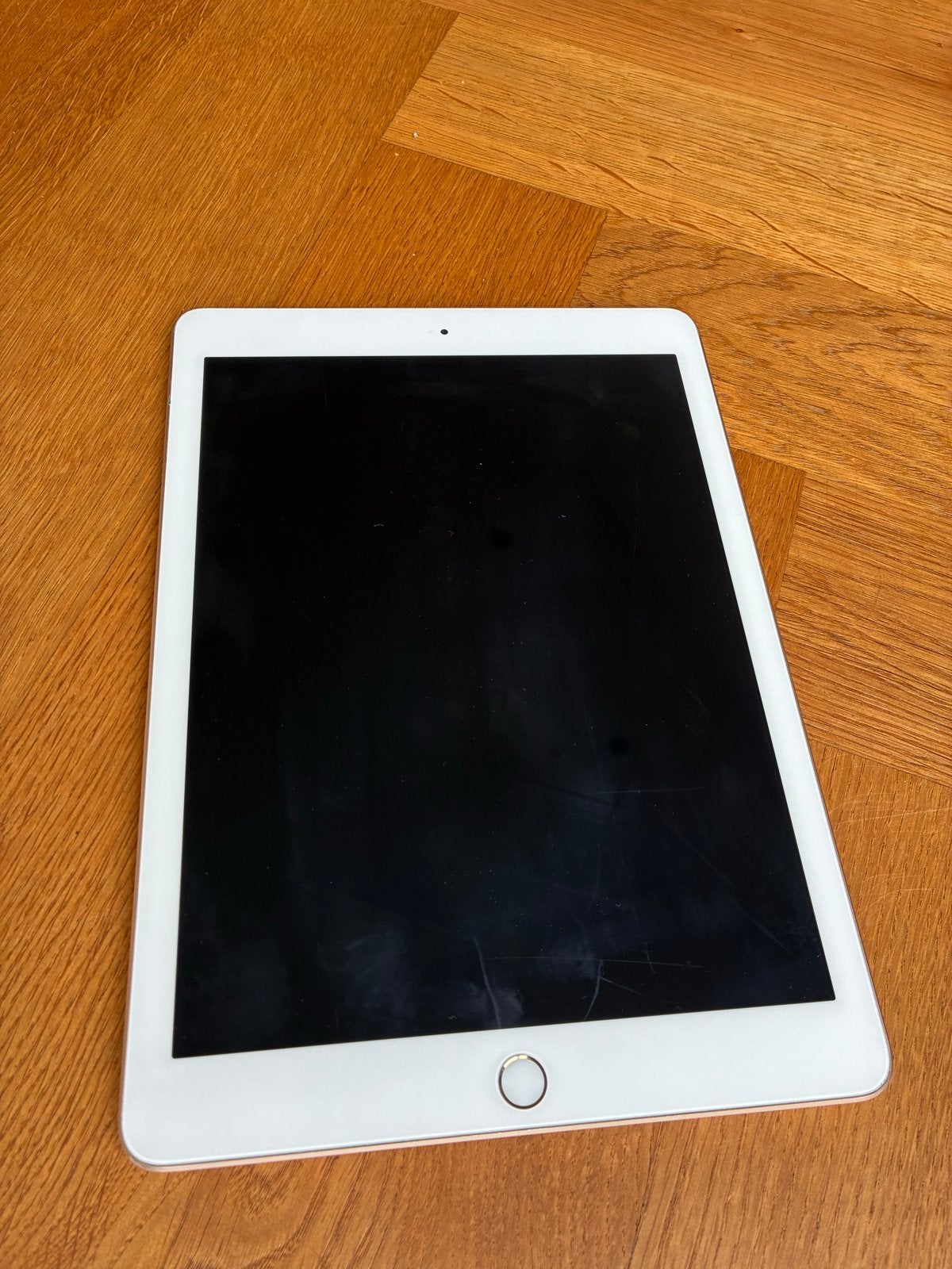 Apple iPad 5e generatie 128GB Wi-Fi Gold – 9,7 inch, Computers en Software, 9 inch, Gebruikt, Apple iPad, Ophalen of Verzenden