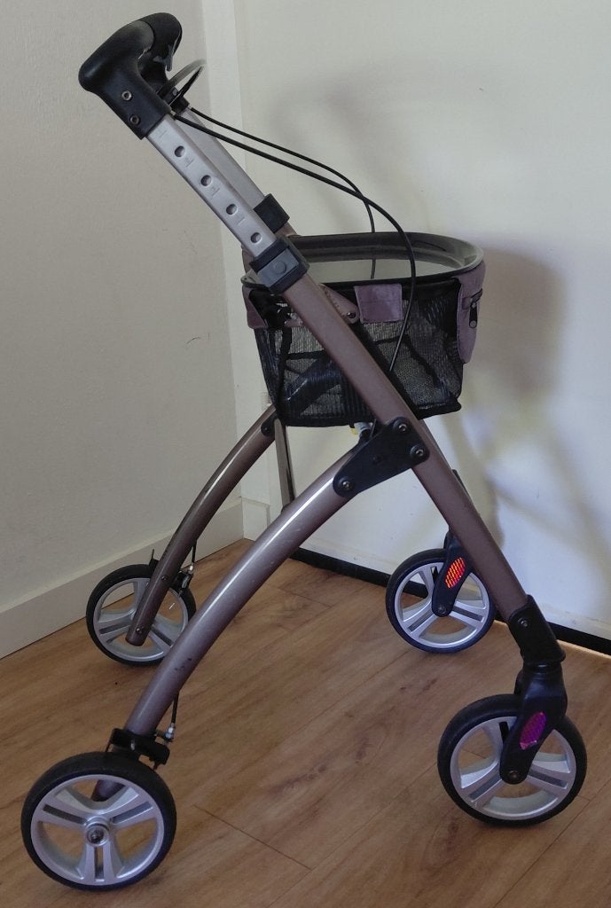 Rollator Wheelzahead voor binnen + tas + Dienblad (5.7 kg !), Ophalen, Lichtgewicht, Gebruikt