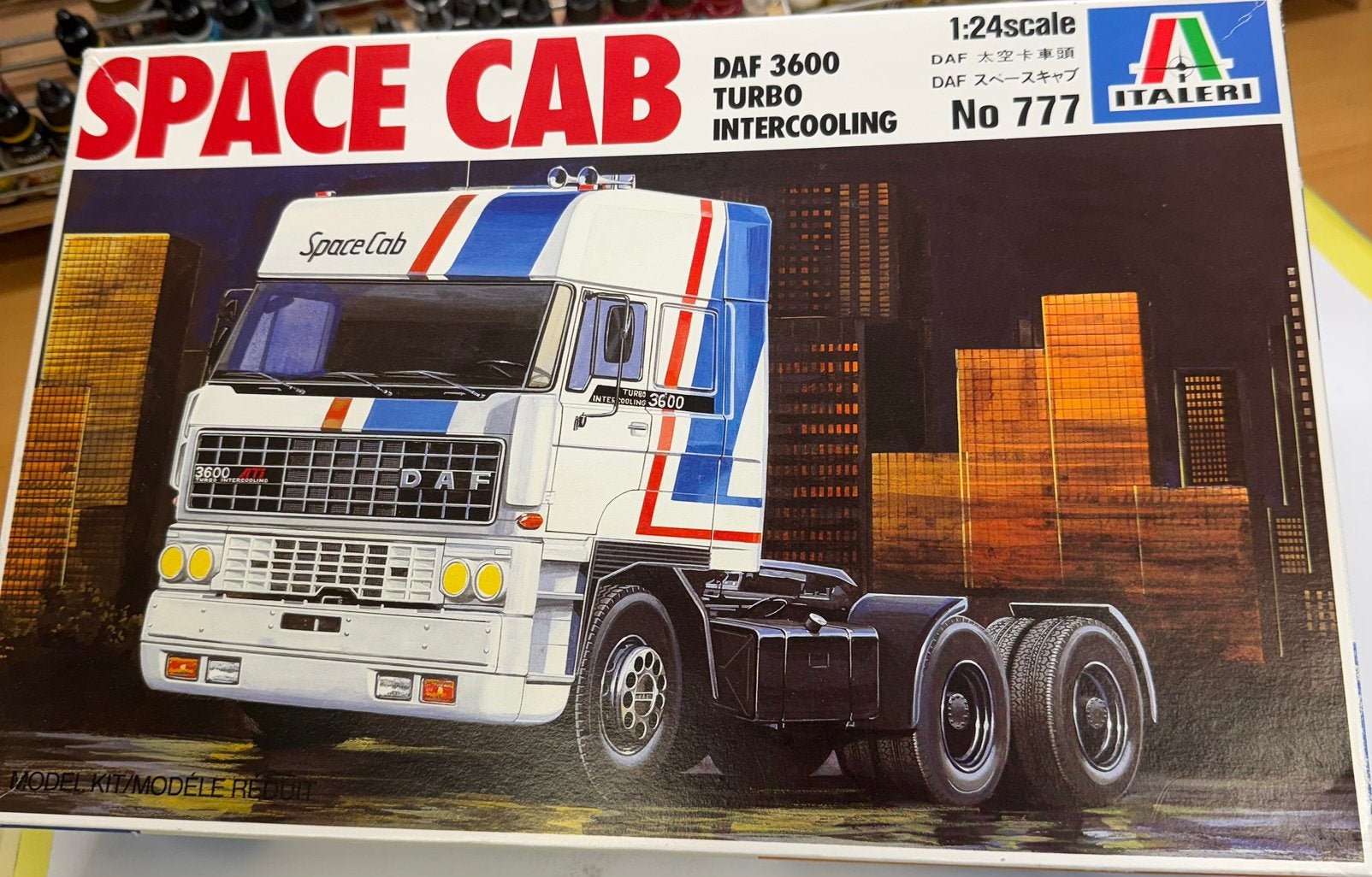 Italeri DAF 3600 ATI turbo intercooling., Italeri, Groter dan 1:32, Ophalen of Verzenden, Zo goed als nieuw