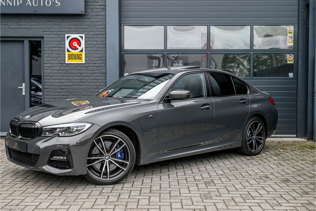 BMW 3-serie 330e Pano, Camera, Apple Carplay (bj 2019), 1998 cc, Achterwielaandrijving, Gebruikt, Bedrijf