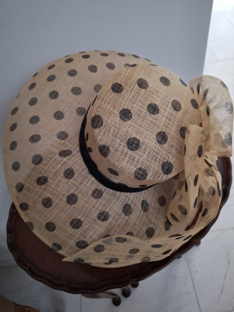 Hoeden, Ophalen of Verzenden, Zo goed als nieuw, 55 cm (S, 6⅞ inch) of minder, Hoed