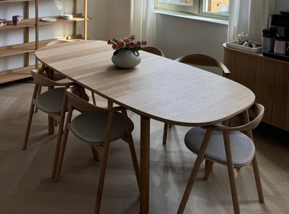Bolia Yacht Eettafel 210 cm Eiken, Ophalen, 200 cm of meer, 50 tot 100 cm, Zo goed als nieuw