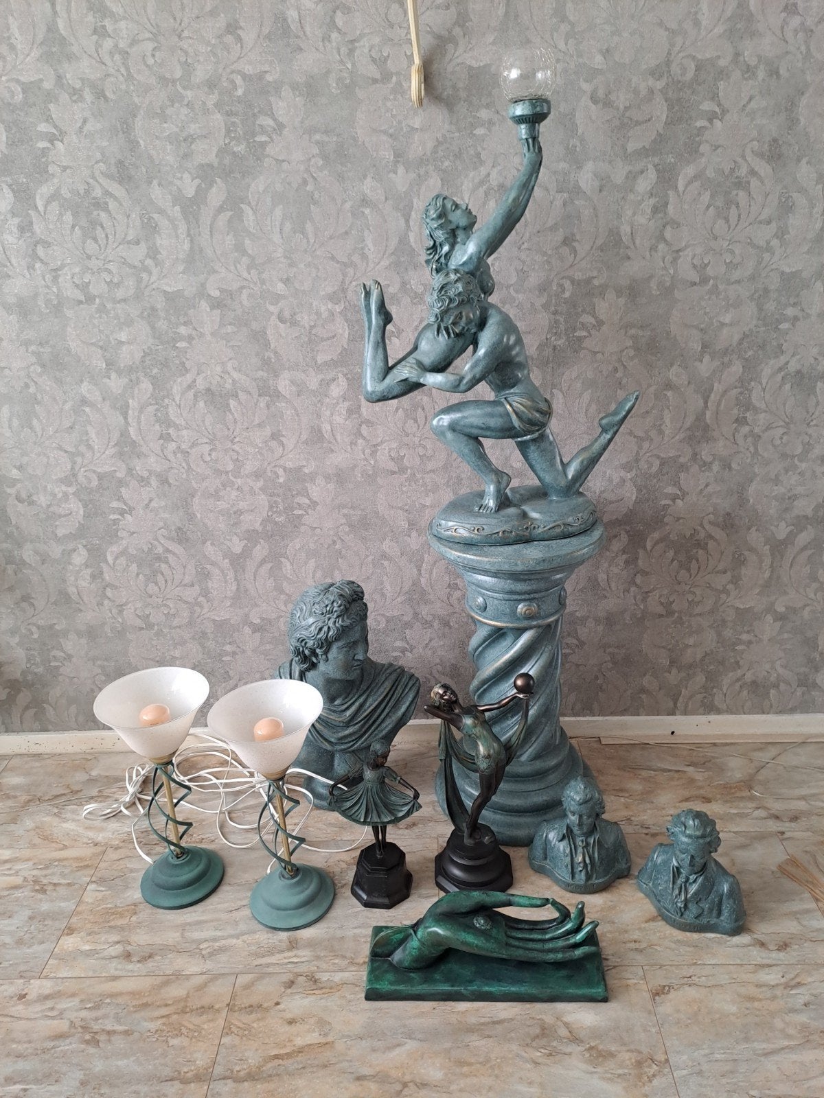 Diverse beelden en bustes - Klassiek en Modern, Antiek en Kunst, Ophalen, Meer dan 2 meter, Gepatineerd, Beeld
