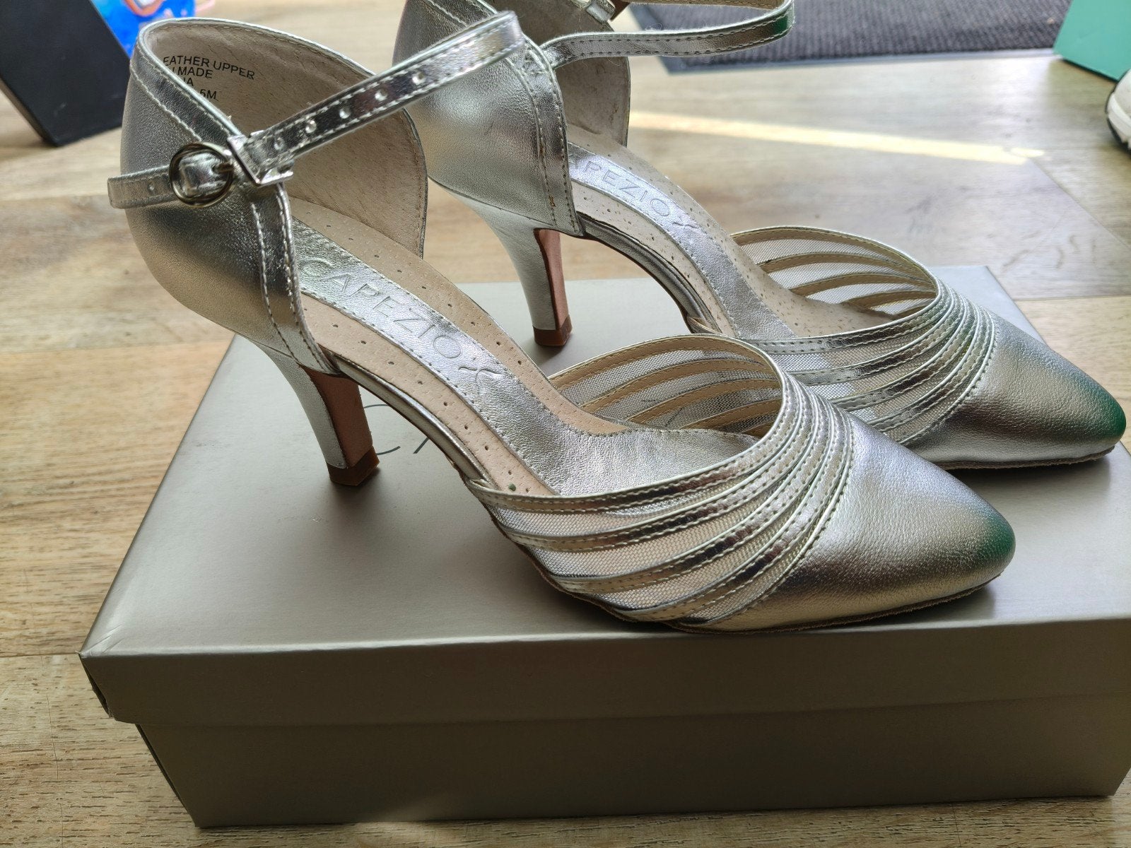 Nieuwe Capezio Alexa Zilveren Dansschoenen - Maat 37,5, Ophalen of Verzenden, Nieuw, Schoenen
