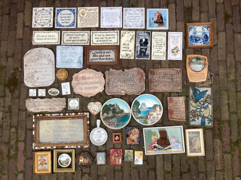 46 spreuktegeltjes oude gezegdes tegeltjeswijsheden vintage, Ophalen of Verzenden, Zo goed als nieuw