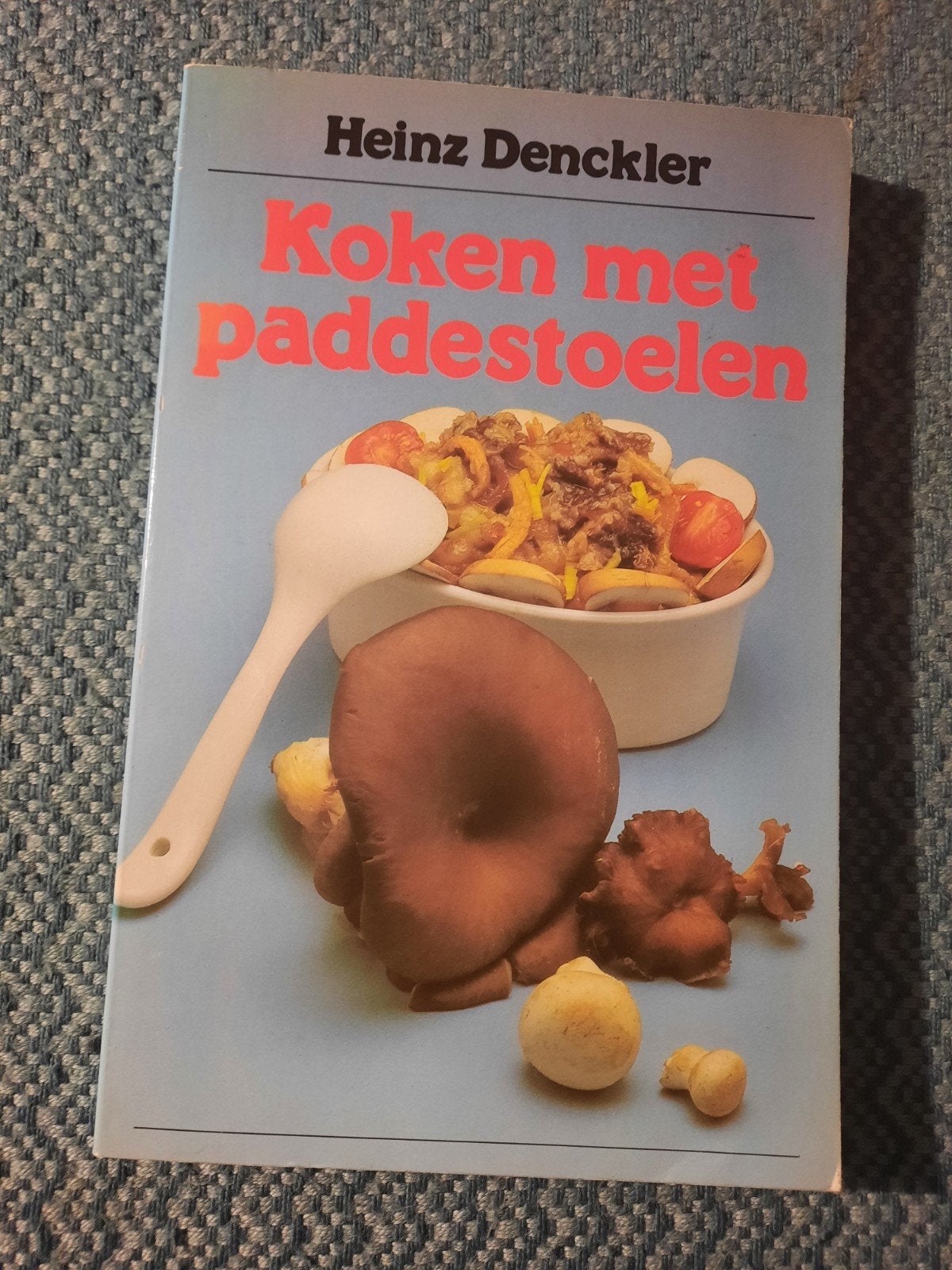 Koken met paddestoelen - Heinz Denckler (paperback), Ophalen of Verzenden, Gelezen, Heinz Denckler, Hoofdgerechten