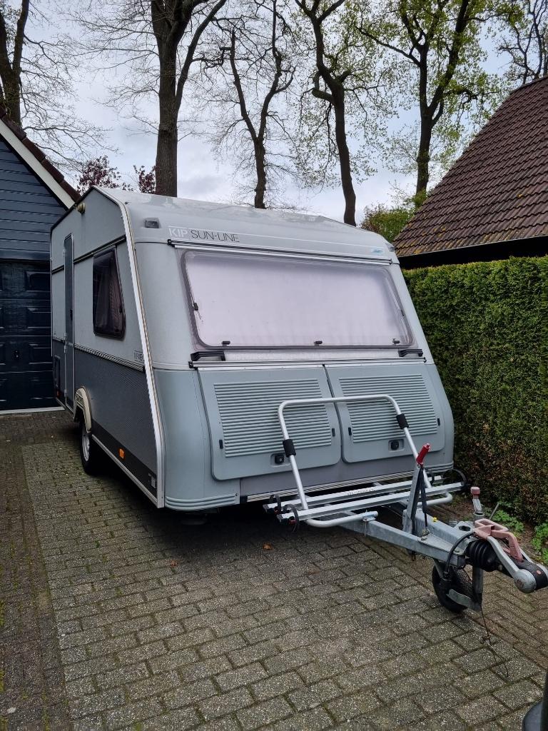 Sun-Line Caravan 41-EKL | Nette staat, Caravans en Kamperen, Caravans, Kachel, Rondzit, Kip, 750 - 1000 kg
