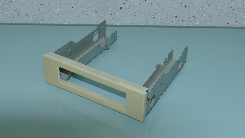 5,25" naar 3,5" floppy-drive bracket – beige, Computers en Software, Vintage Computers, Ophalen of Verzenden