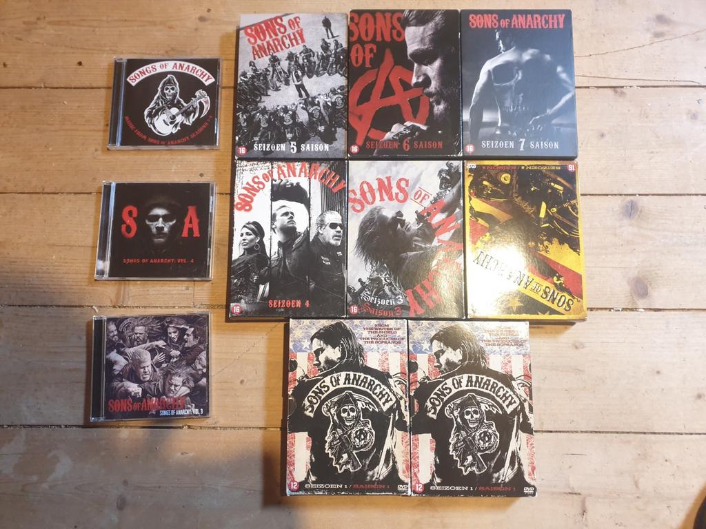 Sons of anarchy seisoen 1 tot 7 plus 4 cd's, Ophalen of Verzenden, Zo goed als nieuw